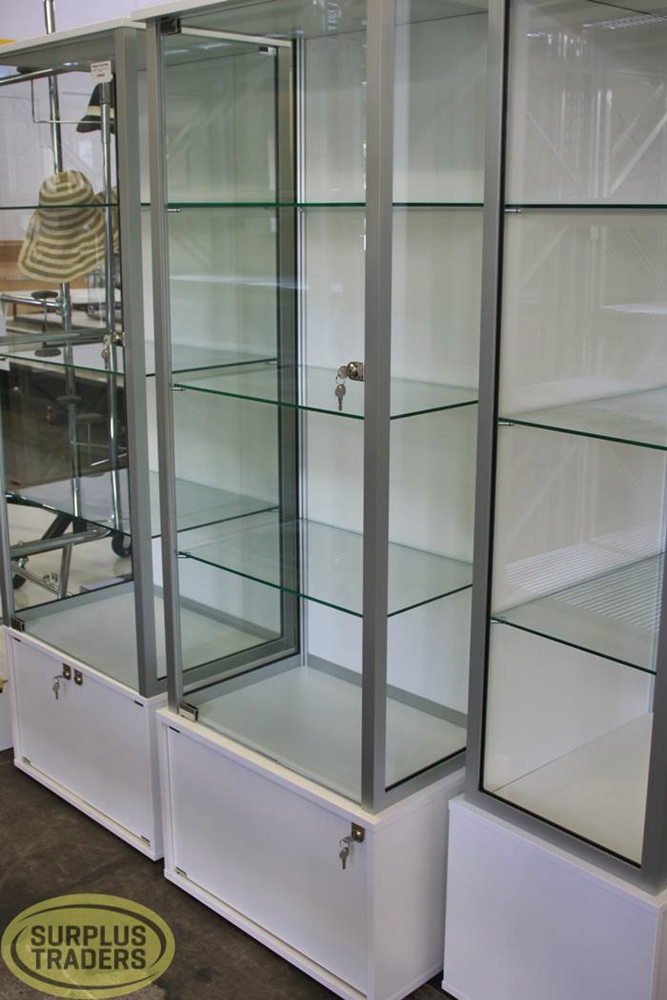 Nova Glass Display Tower