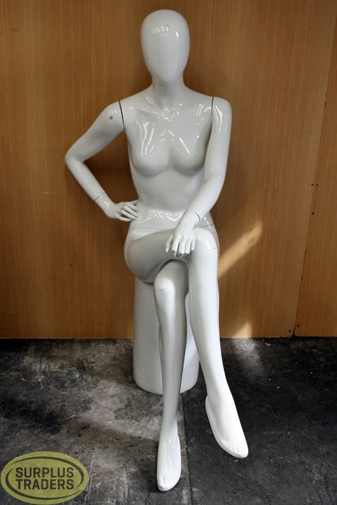 Mannequin Female Seated