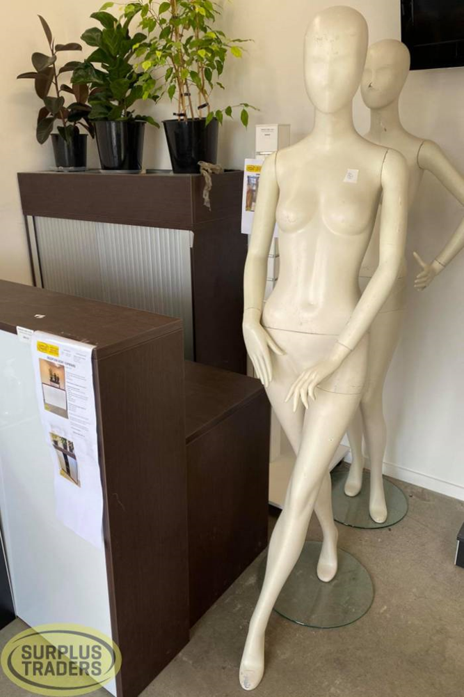 Mannequin Female on Stand