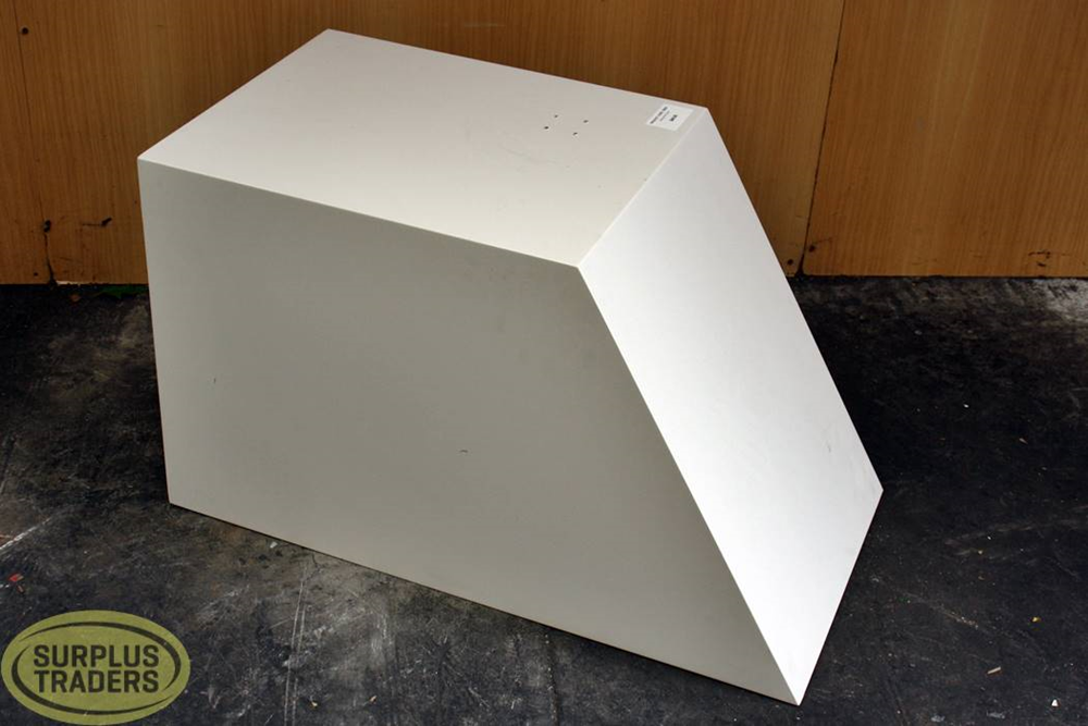 Sloping Plinth White