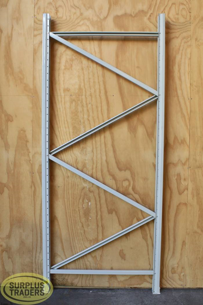 New Ivory Upright 2400x900mm