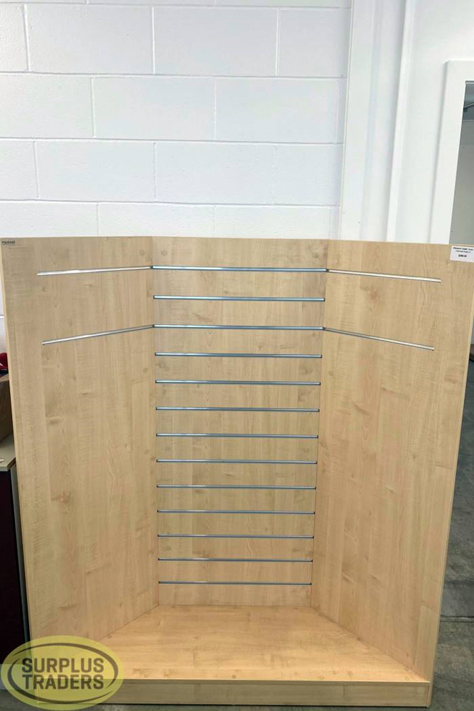 Slatwall Angled Winged Unit