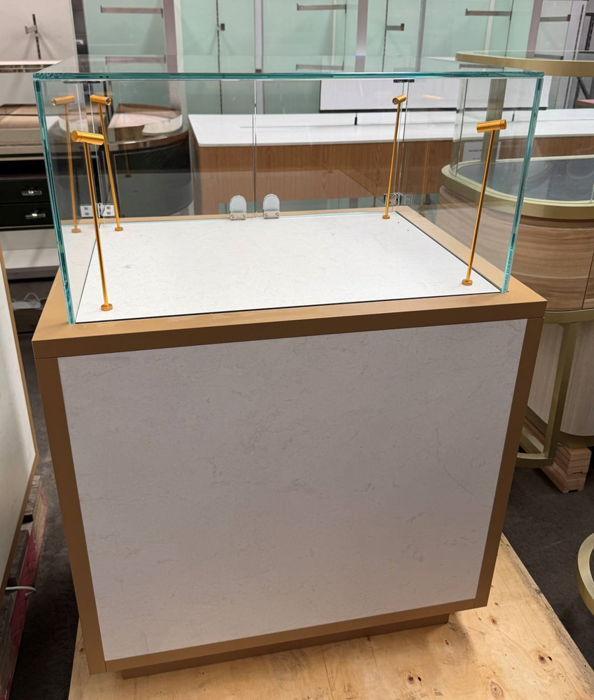 Retail Display Cabinet - Used